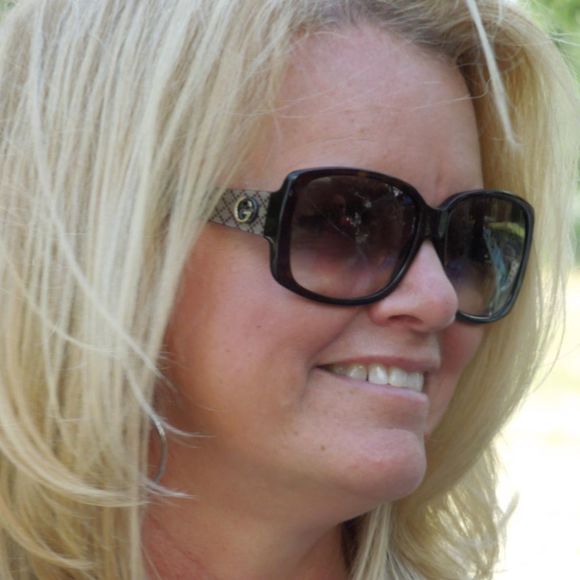 Meet your Posher, Dione - Picture 1 of 1